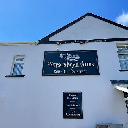 Ynyscedwyn Arms Hotel Ystradgynlais Ngoại thất bức ảnh